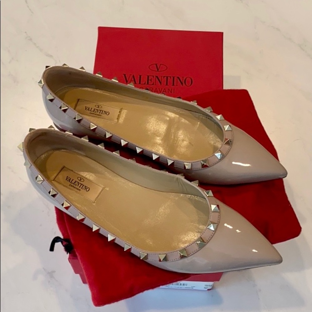 Valentino Garavani Rockstud Pointy Toe Flat